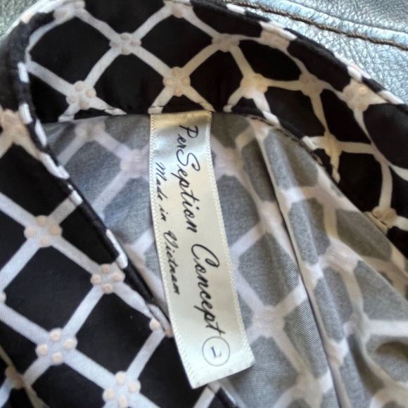 PerCeption Concept Black White Geometric Zippered Sleeveless Tank Blouse Size L - Picture 7 of 8